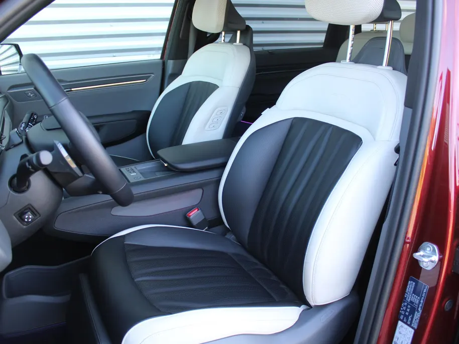 Kia EV9 GT-Line AWD 99.8 kWh | 7-zits | Stuur-/stoelverwarming + ventilatie v+a | 360 Camera | Schuifdak | Elek. stoelverstelling +  achterklep | HUD | Leer | 21" LM |