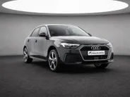 Audi A1 Sportback Advanced edition 30 TFSI 116 PK · Audi Sound · Afgevlakt sportstuur · Full led verlichting · Privacy glas · MEGA Sale