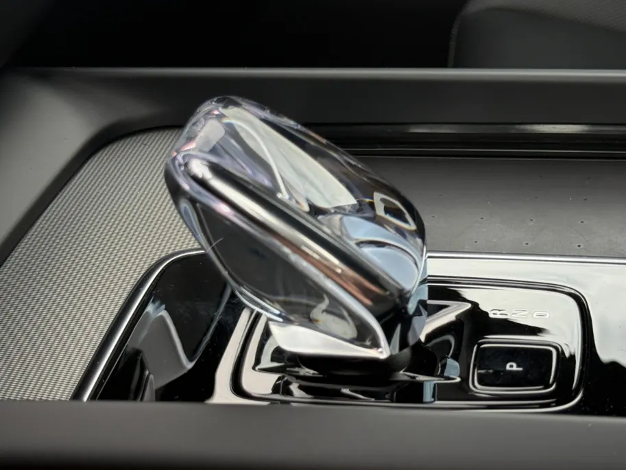Volvo XC60 2.0 T8 AWD+ Black Edition | panoramadak | Harmann Kardan