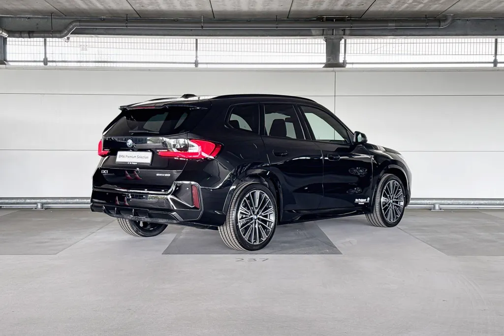 BMW iX1 eDrive20 67 kWh M Sport Edition