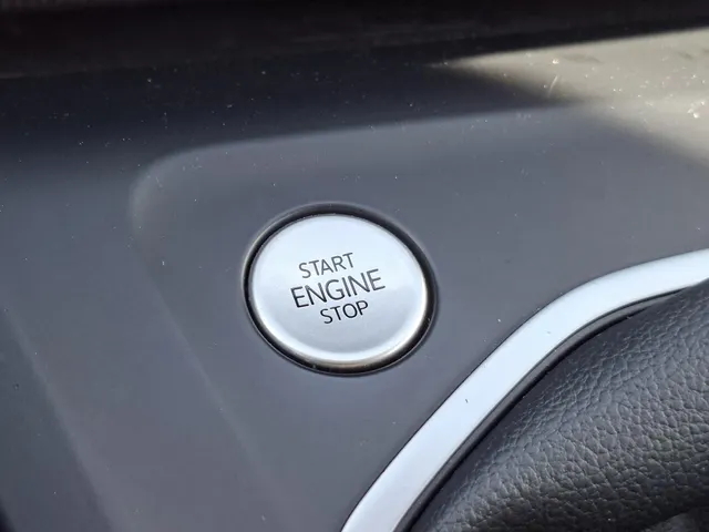 Volkswagen Golf Variant 1.0 TSI Life NL-auto | rijklaarprijs !!