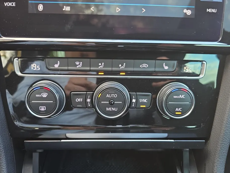 Volkswagen Golf 1.0 TSI Highline Business R | Panoramadak | Virtual Cockpit | Achteruitrijcamera | Apple/Android Auto | Dynaudio | 12 maanden garantie |