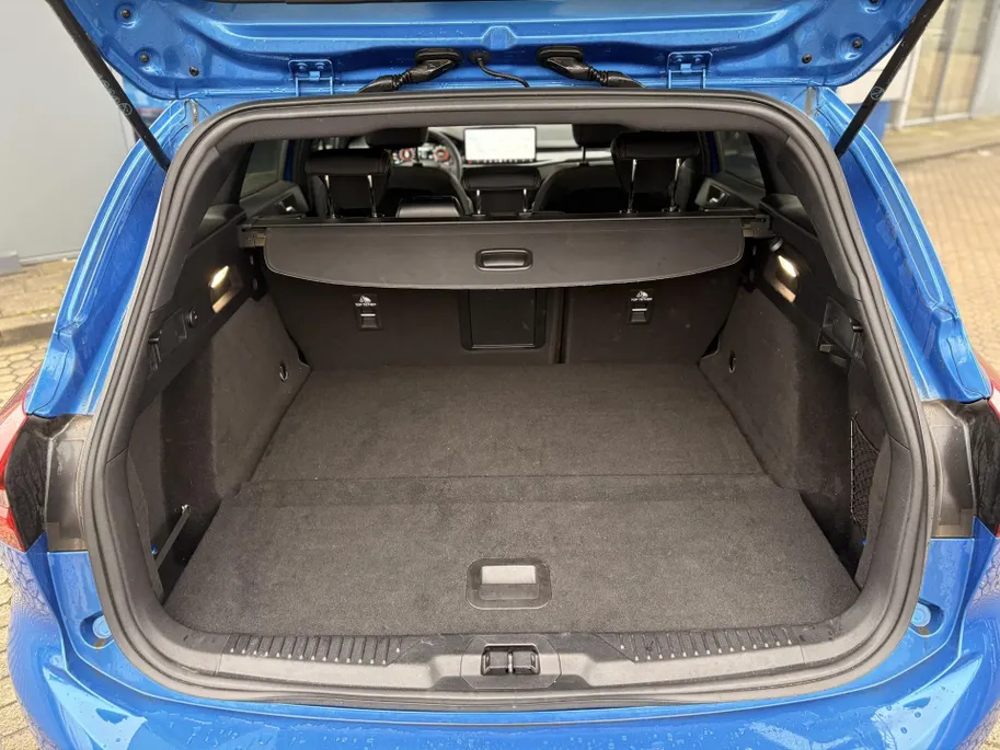 Ford Focus Wagon 1.0 EcoBoost ST Line 125 PK WINTER PACK I LEDEREN BEKLEDING I APPLE CARPLAY / ANDROID AUTO I ' 18 ' VELGEN I