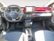 Renault Twingo urban range techno 27.5 kWh * NU IN DE SHOWROOM * Gratis 5 jaar garantie tot 100.000km | financier vanaf 2,9% rente |(Zeeuw & Zeeuw Private Lease Actie v.a. € 379,-)