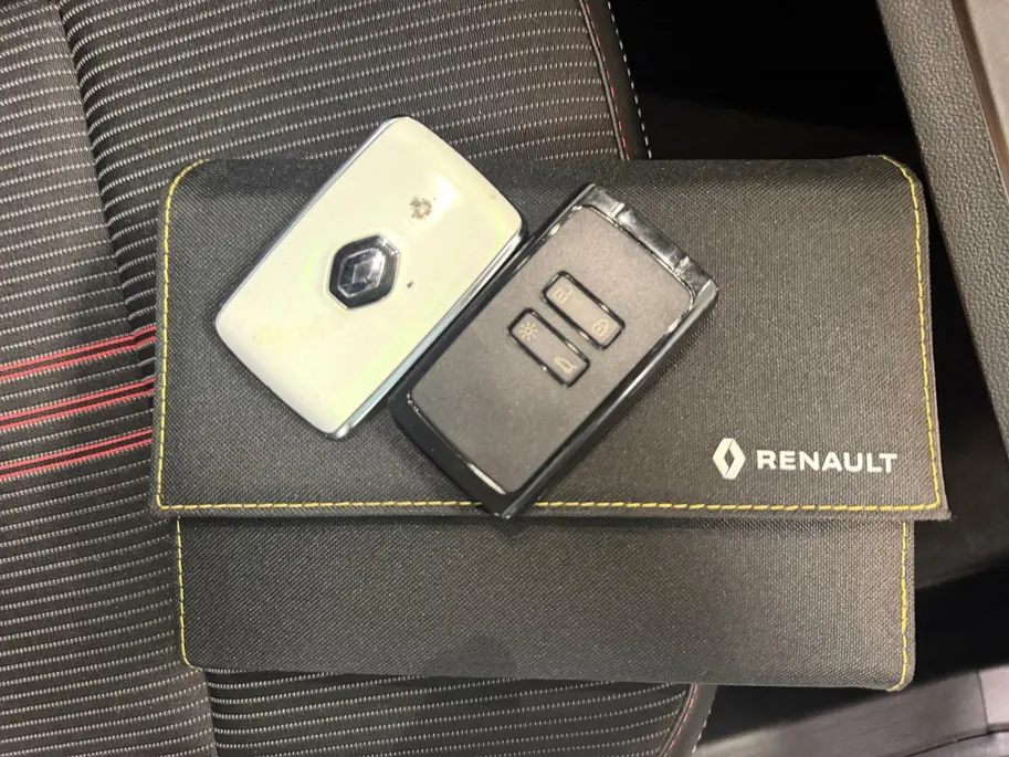 Renault Captur 1.6 HYBRID | AUTOMAAT | RS-LINE | TREKHAAK |