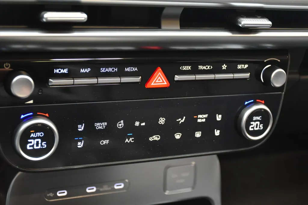 Hyundai IONIQ 9 Connect Plus Blackline 110 kWh AWD 308PK