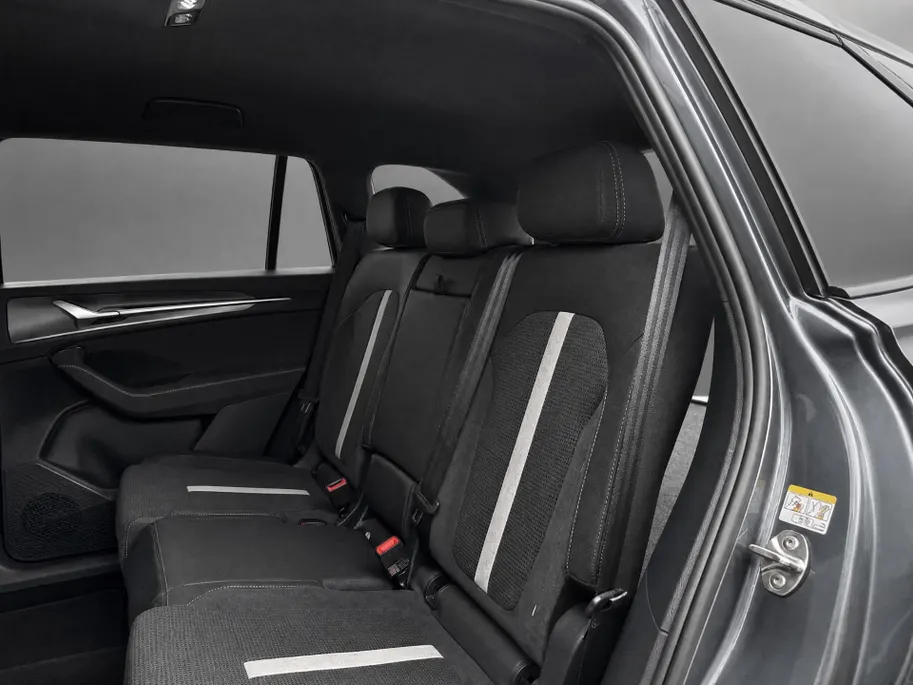 Škoda Kodiaq Sportline Business 1.5 TSI PHEV 150 kW / 204 PK | 19'' velgen | Trekhaak wegklapbaar | 2.000,- inruilbonus!!