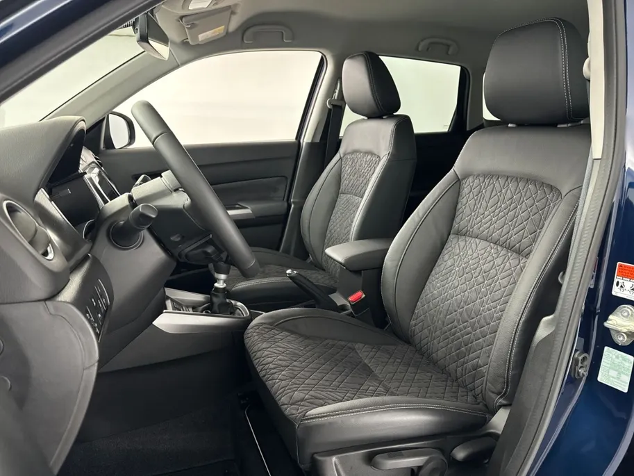 Suzuki Vitara 1.4 Style Smart Hybrid Automaat | Panoramadak | €2.000,- + €750,- voorraadkorting!
