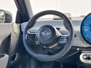 MINI Cooper 3-deurs Electric Cooper E Favoured L 40.7 kWh