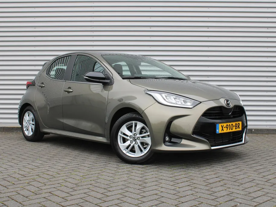 Mazda 2 Hybrid 1.5 Agile | Comfort pakket | Trekhaak | CarPlay | Camera | Stuur-/stoelverwarming | Cruise adapt. | 15' LM |