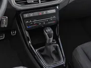 Volkswagen T-Cross 1.0TSI/116PK R-Line Camera + parkeersensoren · Apple/Android Car Play · Dodehoeksensoren · Garantie t/m 24-02-2028