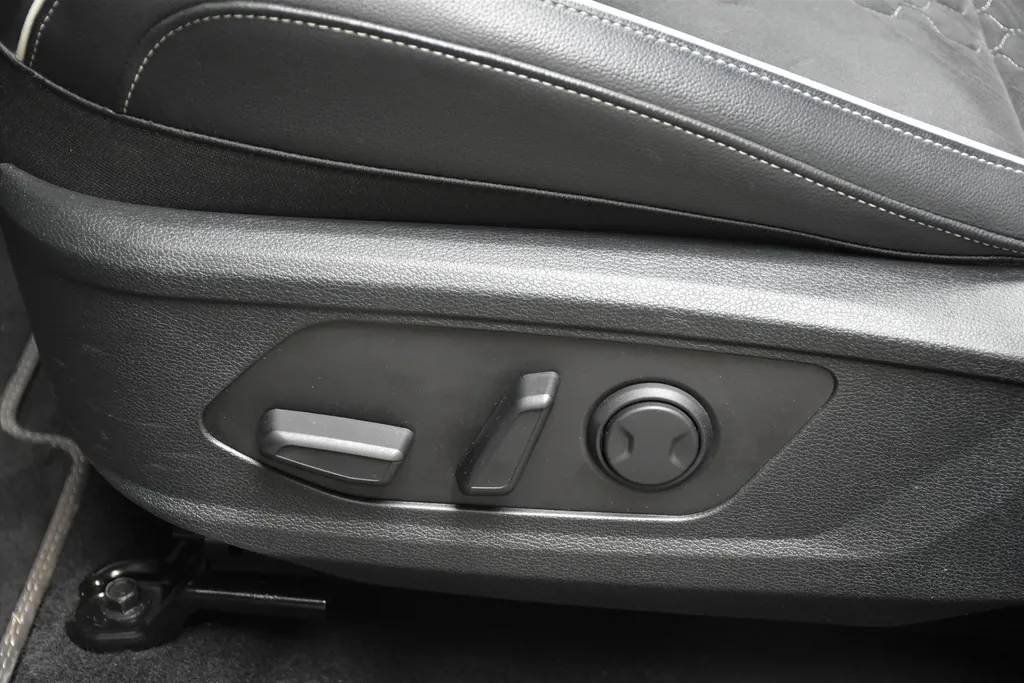 Kia Sportage 1.6 Plug-In Hybrid AT6 4WD GT-Line
