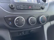 Hyundai i10 1.0i 66pk Comfort + / Cruise / Airco / Navi