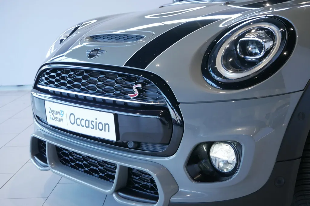 MINI 3-Deurs 2.0 Cooper S Knightsbridge Edition *Automaat*Navigatie*Parkeersensoren*Climate Control*Schuif/Kanteldak*Stoelverwarming*Harman Kardon Audio*Lederen interieur*Vol opties!
