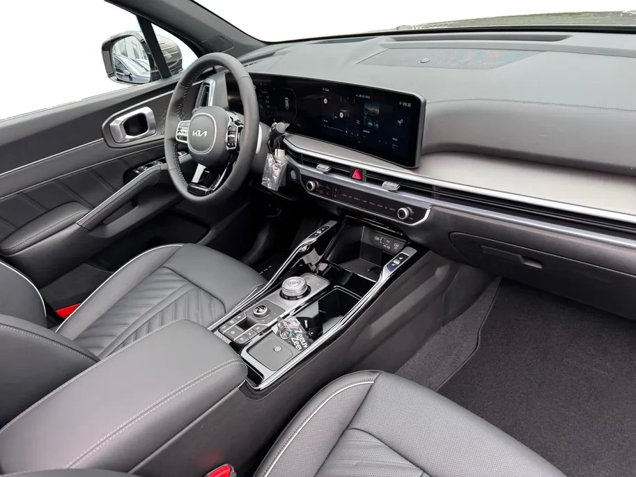 Kia Sorento 1.6 T-GDi Plug-in Hybrid 4WD ExecutiveLine 7p | Bel voor info | 253 pk | Head-up display | Nu €3000 Inruilpremie!