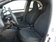 Toyota Aygo X 1.0 VVT-i MT 72pk Envy lCarplay lCruise lClima