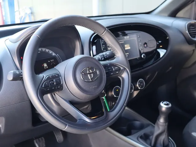 Toyota Aygo X 1.0 VVT-i MT Pulse Bi-tone | Carplay | All Seasons