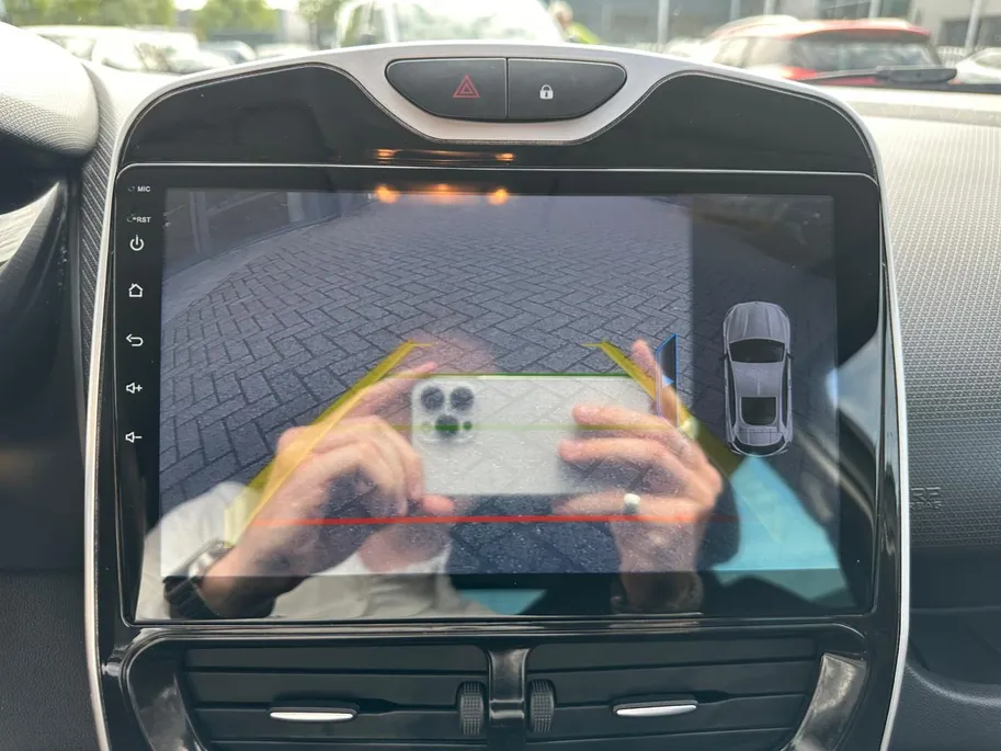 Renault Clio Estate 0.9 TCe Night&Day | Parkeersensoren | Apple Carplay | Camera | Cruise Control | Airco | LMV | Onderhoudshistorie | 12 Maanden BOVAG Garantie
