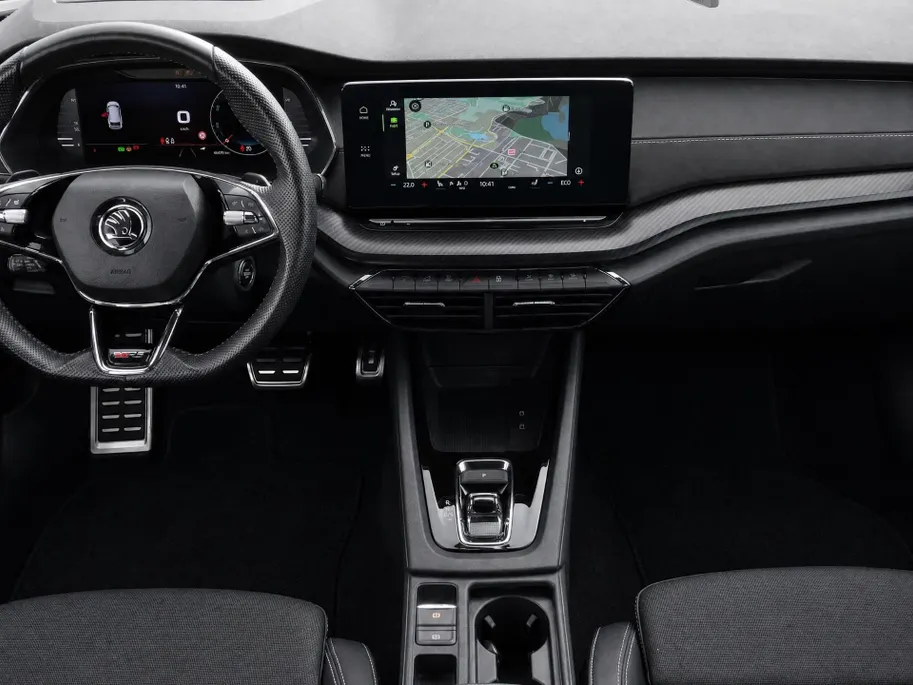 Škoda Octavia Combi 1.4TSI PHEV 180kW/245PK RS iV · Trekhaak ·  Camera · Navigatie · Leder/Alcantara · Apple/Android Car Play ·