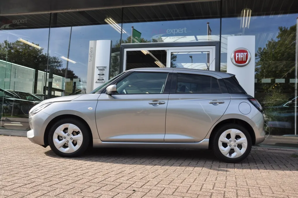 Suzuki Swift 1.2 Select SmartHyb. Camera PDC