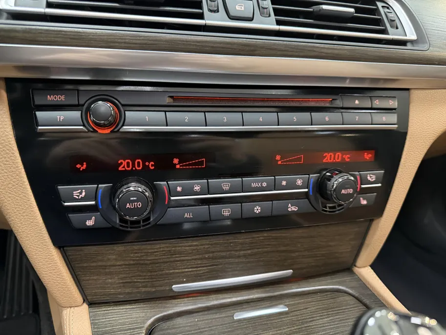 BMW 7 Serie 740i 326PK Automaat High Executive BMW 7-serie 740i