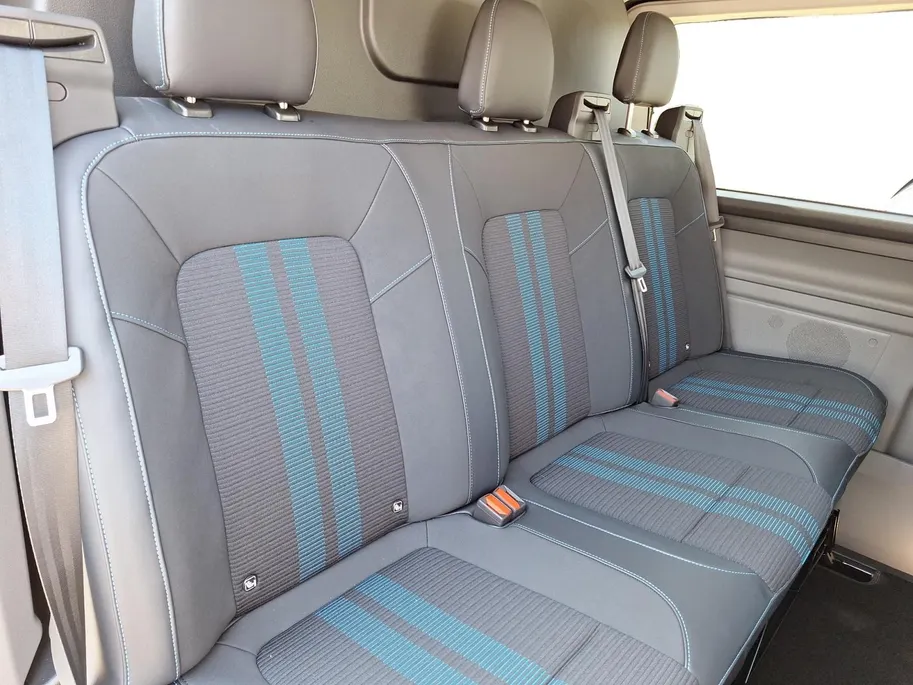 Ford E-Transit Custum 320 L1H1 Sport 71 kWh DC | Dubbele Schuideur | Camera | Trekhaak | 17' Lichtmetaal | Halfleer bekleed | Led verlichting | El. Verst. bestuurdersstoel| Apple Carplay&Android Auto |