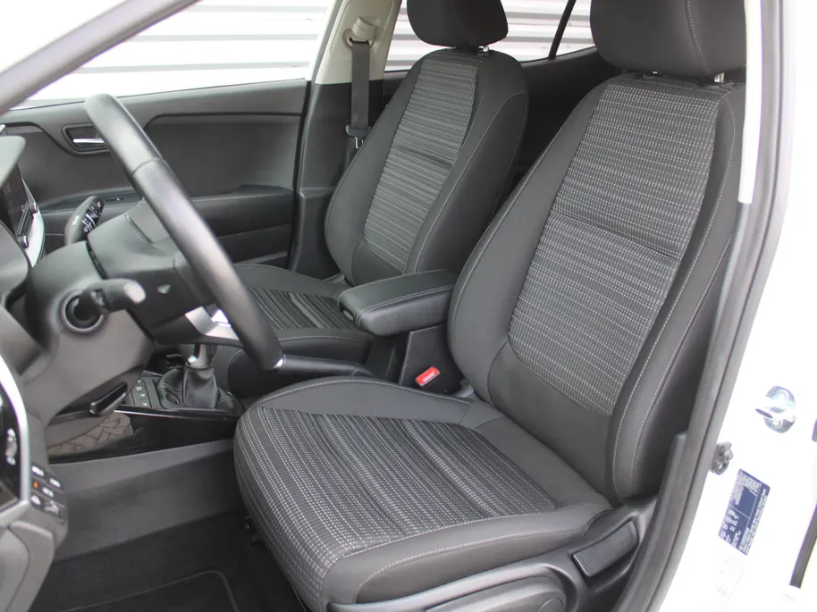 Kia Stonic 1.0 T-GDi MHEV DynamicPlusLine | Stuur-/stoelverwarming | Camera | Clima | Cruise | 16' LM | Navi | LED | Keyless |