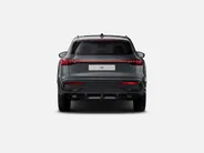 Audi Q5 2.0 TFSI e-hybrid quattro S edition 299 PK · Glazen panoramadak · Tech plus · Trekhaak elek. wegklapbaar