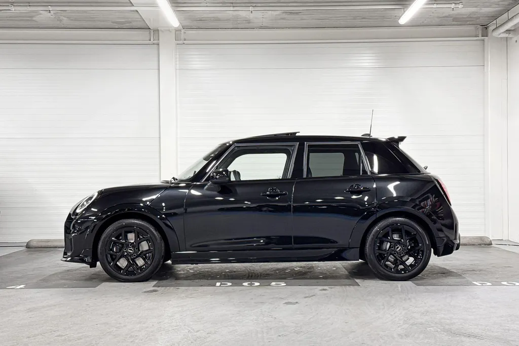 MINI Cooper 5-deurs John Cooper Works M