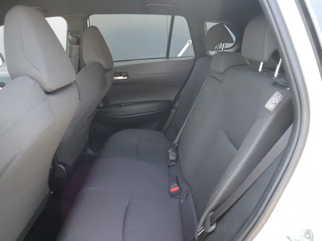 Toyota Corolla Cross Hybrid 140 Dynamic | Stoel/Stuur verwarm | All Season | Elek. kofferbakklep VERKOCHT