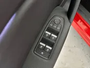 Renault Captur 1.6 E-Tech PHEV 160 Intens | Groot Scherm + Navigatie | Parkeercamera | Cruise Control
