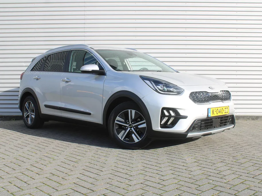 Kia Niro 1.6 GDi Hybrid DynamicPlusLine | Stuur-/stoelverwarming | Camera | Leer | Navi | Clima | Cruise adapt. | LED | Keyless | 16' LM |