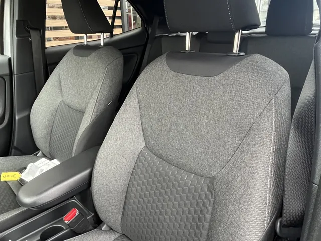 Toyota Yaris Cross 1.5 Hybrid 130 Dynamic | Stuur en Stoelverwarming | All Seasons
