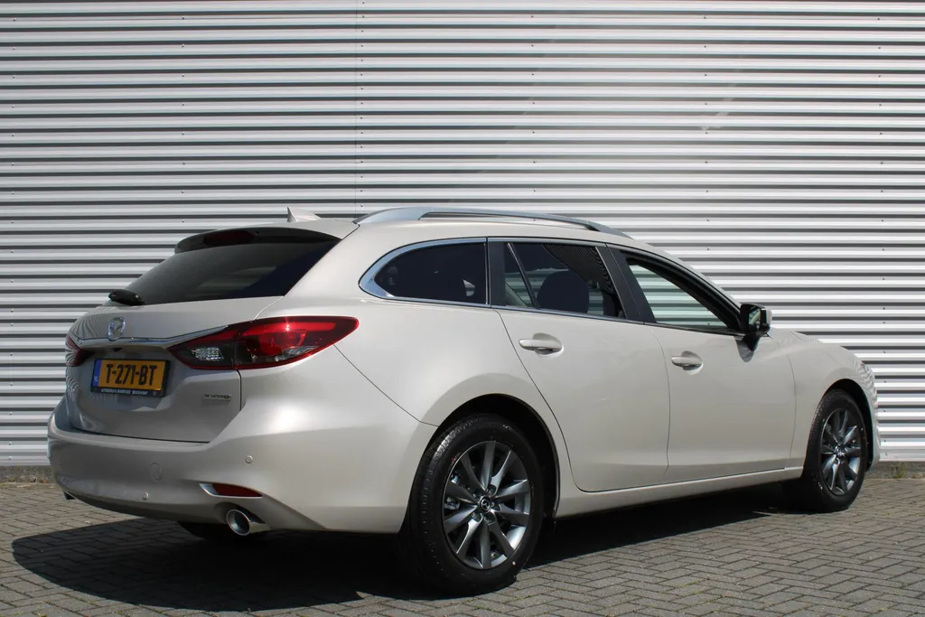 Mazda 6 Sportbreak 2.0 SkyActiv-G 6AT 165PK Centre-Line | BTW Auto | Navi | 17' LM | 360° Camera | Cruise | Head-up display | Automaat |