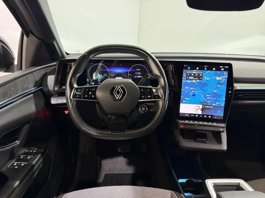 Renault Megane E-Tech 220PK EV60 Optimum Charge Techno Automaat | Camera | Digital Cockpit | Apple CarPlay/Android Auto | Parkeersensoren | 20' Lichtmetalen Velgen | Adaptive Cruise Control | Full LED | Stoelverwarming |