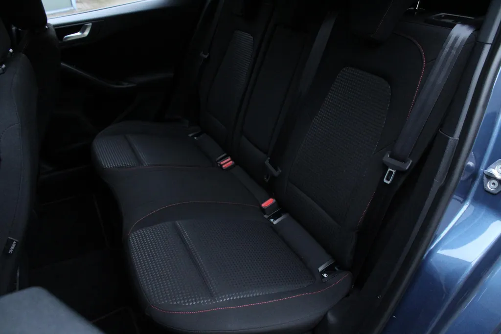 Ford Focus 1.0 EcoBoost Hybrid ST Line X | 155 pk | Winter Pack | Driver Assistance Pack |