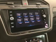 Volkswagen Tiguan 1.4TSIeHybrid 180kW/245PK R-Line DSG · Panoramadak · Trekhaak · 360°Camera + Parkeersensoren · Keyless entry