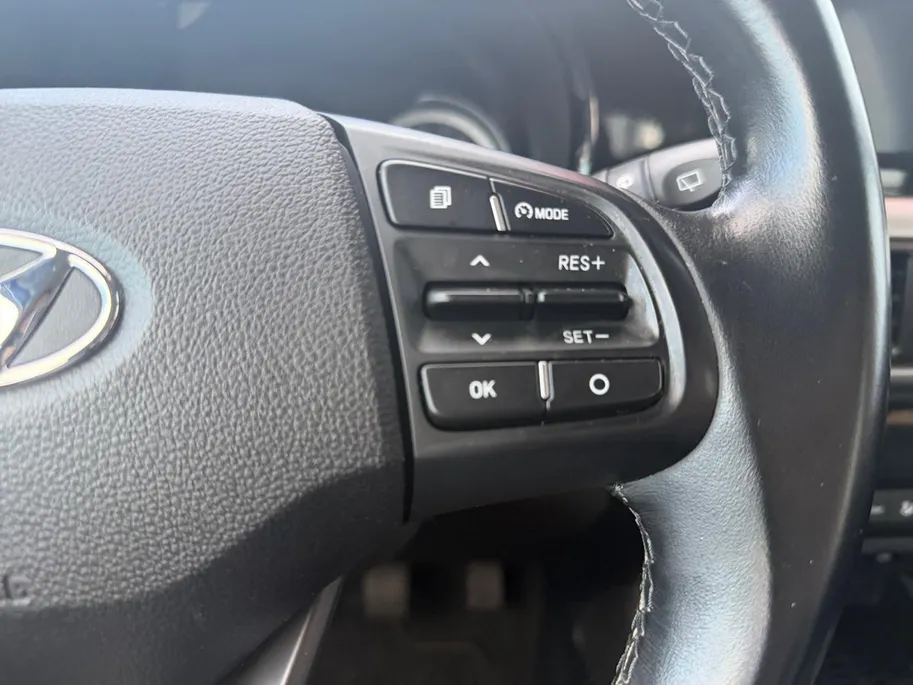 Hyundai i10 1.0 Premium | Navigatie| Parkeer sensoren| Camera| Cruise Controle| Metallic lak| Dealer onderhouden| Climate Controle