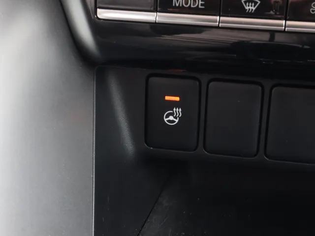 Mitsubishi Eclipse Cross 2.4 PHEV Executive Trekhaak | All Seasons | Adaptive Cruise