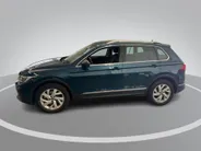 Volkswagen Tiguan 1.4 TSI eHybrid Life Business · Camera · Apple/Android Car Play · Wegklapbare Trekhaak · P-Sensoren · Stoel-& Stuurverwarming · 18'' Inch ·