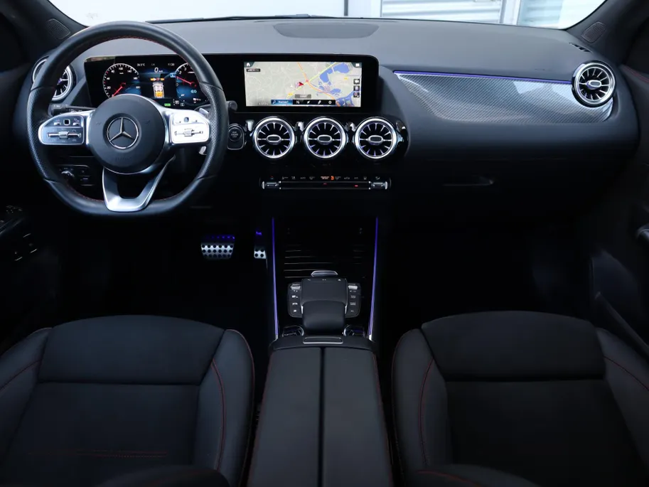Mercedes-Benz GLA 250 e AMG Line l Stoelverwarming l Achteruitrij camera l Ambiente lichtpakket