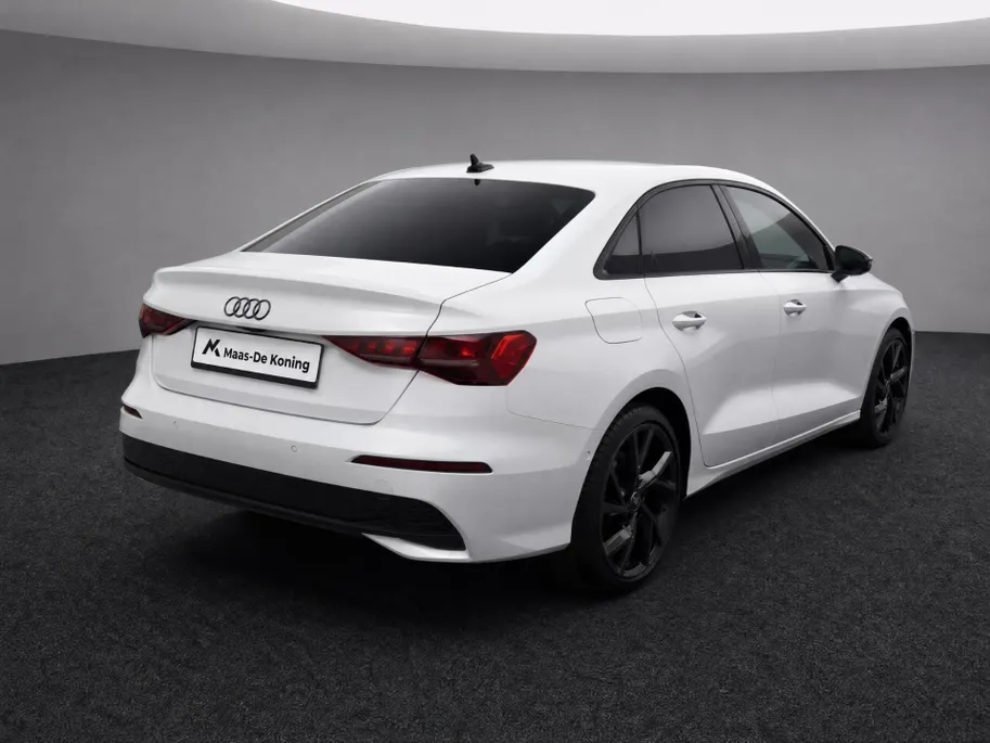 Audi A3 Limousine Advanced edition 30 TFSI 116 PK Limousine · Sonos · Optiekpakket zwart plus · Lichtpakket plus ambient light · MEGA Sale