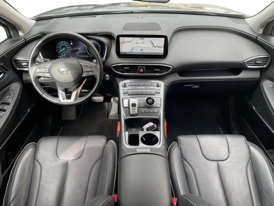 Hyundai Santa Fe 1.6 T-GDI HEV Premium 7p. | Lederen bekleding| Stoelverwarming/koeling| Stuurverwarming| Elektrische achterklep| Trekhaak| 1650 KG trekgewicht|
