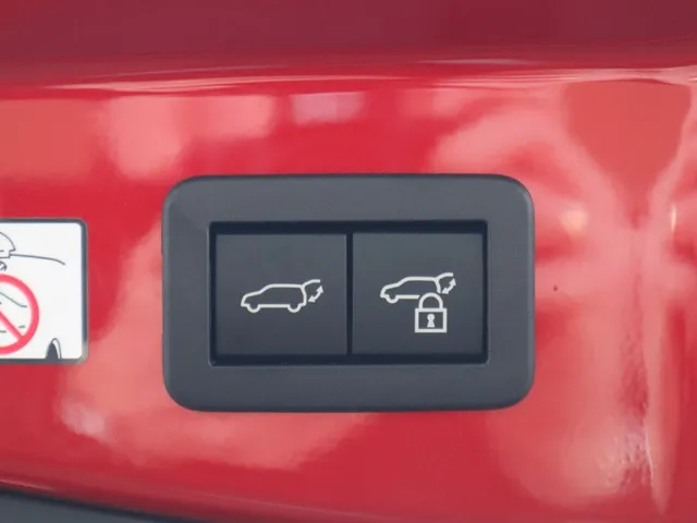 Toyota C-HR 2.0 PHEV 220 Executive | Panoramadak | Stoel/Stuur Verwarming