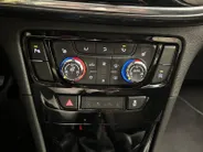 Opel Mokka X 1.4 Turbo 120 Jaar Edition | All-Seasonbanden | Apple Carplay / Android Auto | Parkeersensoren Voor + Achter | Camera Achter | Lichtsensor | Cruise Control | 17' Lichtmetalen Velgen