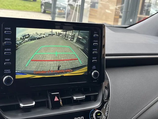 Toyota Corolla Touring Sports 1.8 Hybrid Dynamic | Trekhaak | Nieuwe All Seasons