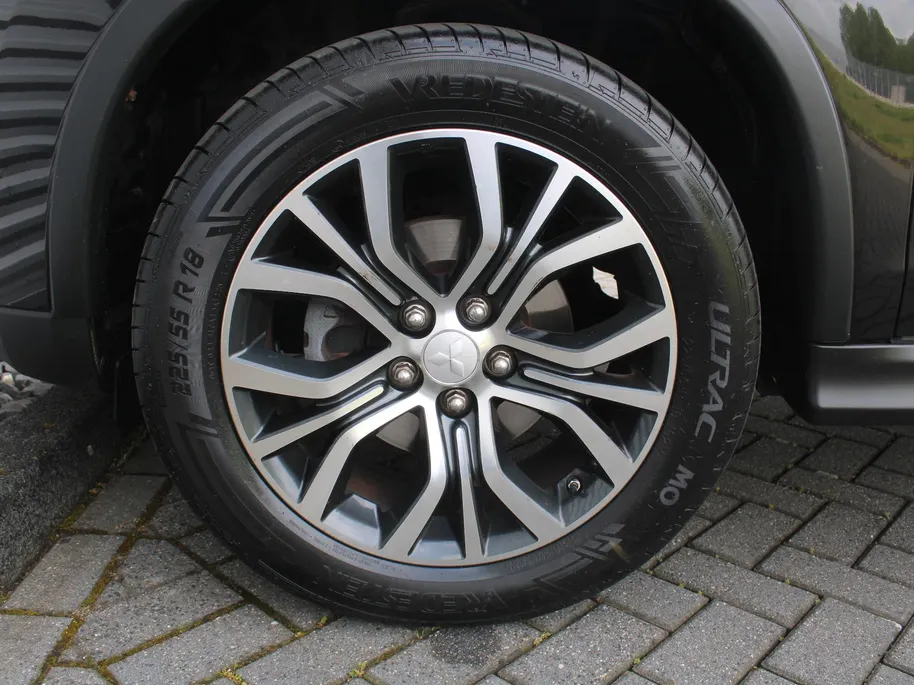 Mitsubishi ASX 1.6 Cleartec Invite+ | 18' LM | Clima | Cruise | Licht-/regensensor |