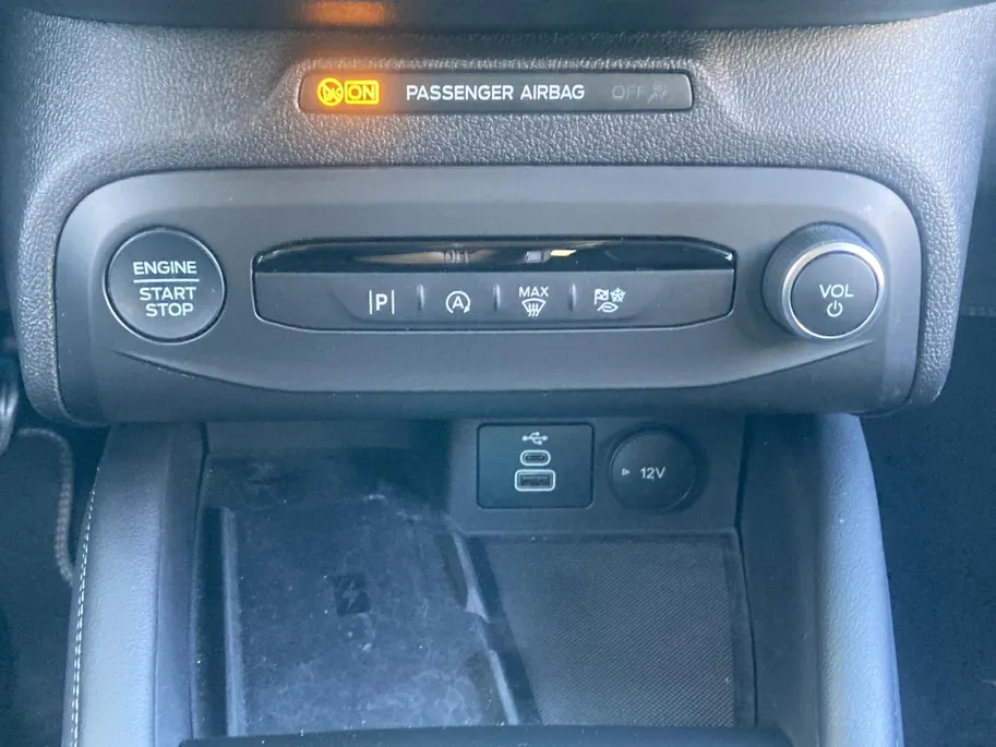 Ford Focus 1.0 EcoBoost Hybrid 125 pk Titanium X Wagon AGR stoelen - Navigatie - Apple Carplay/ Android Auto - Winter Pack - 17inch LM Velgen