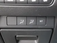 Mazda 3 2.0 e-SkyActiv-G M Hybrid 122 Luxury | Trekhaak | Stuur-/stoelverwarming | Leer | 360 Camera | Stoelgeheugen | 18' LM | HUD | LED | Cruise adapt. |