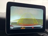 Mercedes-Benz GLA 200 Premium Automaat | Navigatie | Elektrische Achterklep | Lederen Bekleding